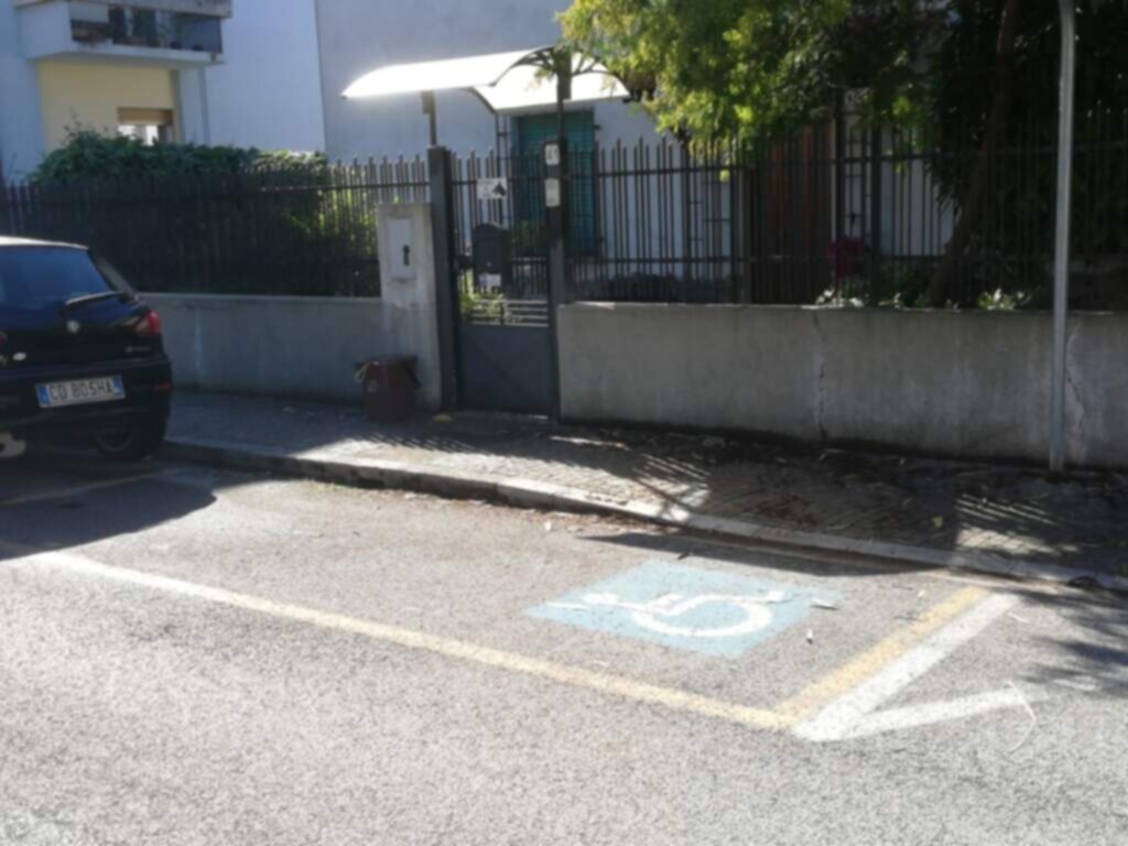 Parcheggio disabili Via Magenta
